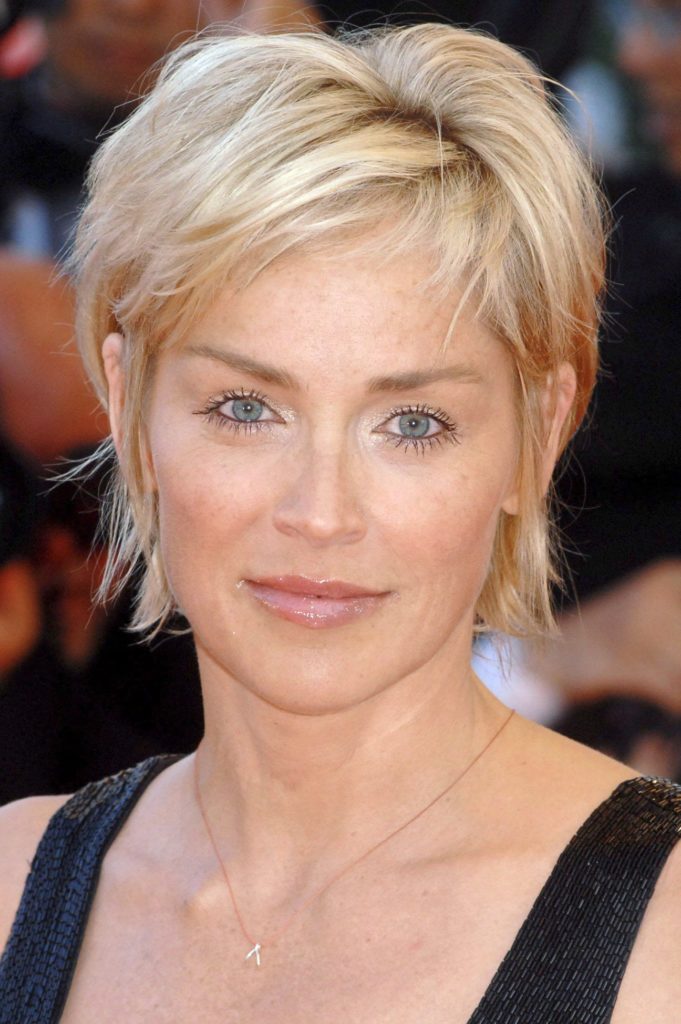 mature short hair styles for women of Photos