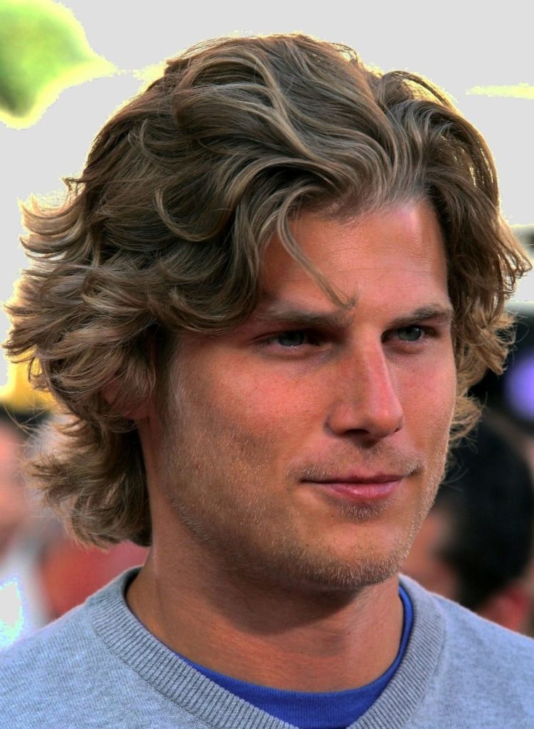 Mens Wavy Hairstyles