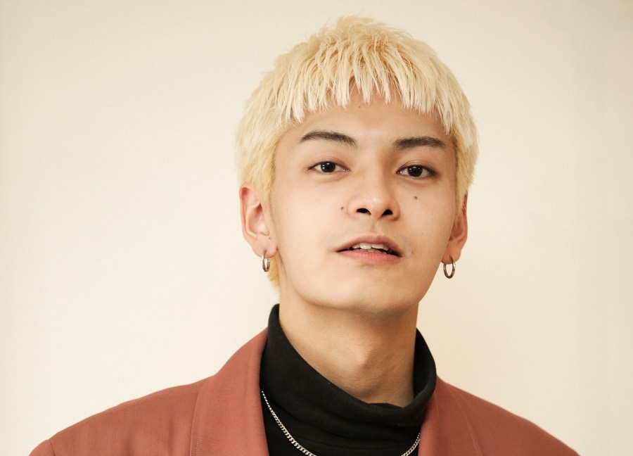 blonde hairstyle for Asian men