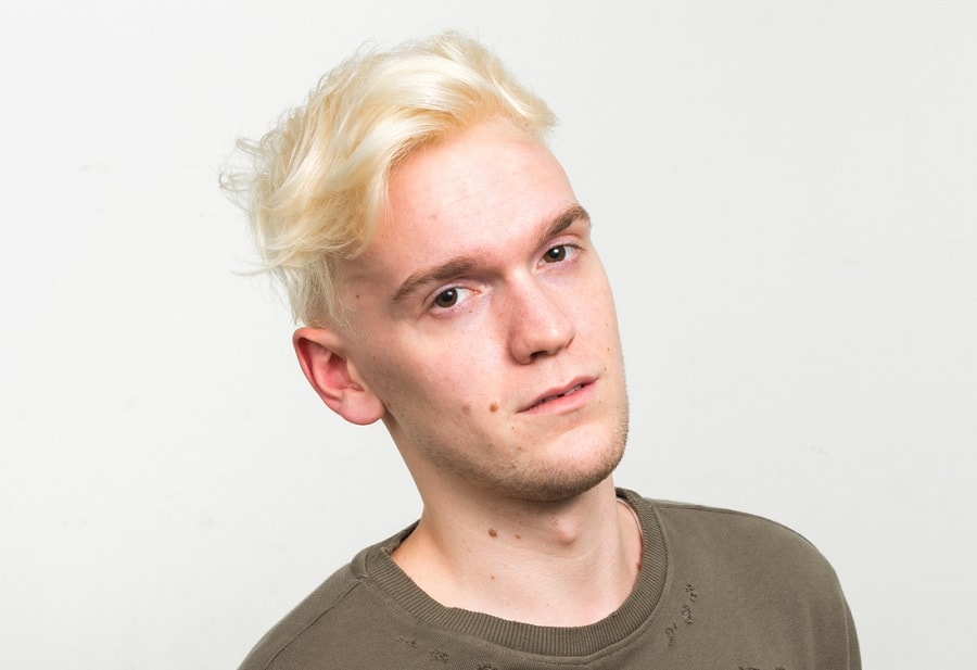 short layered blonde hairstyle for men