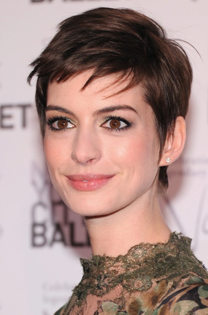 Short Hairstyles for Oval Face