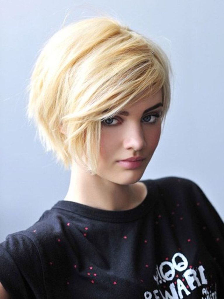 Short Hairstyles For Round Faces