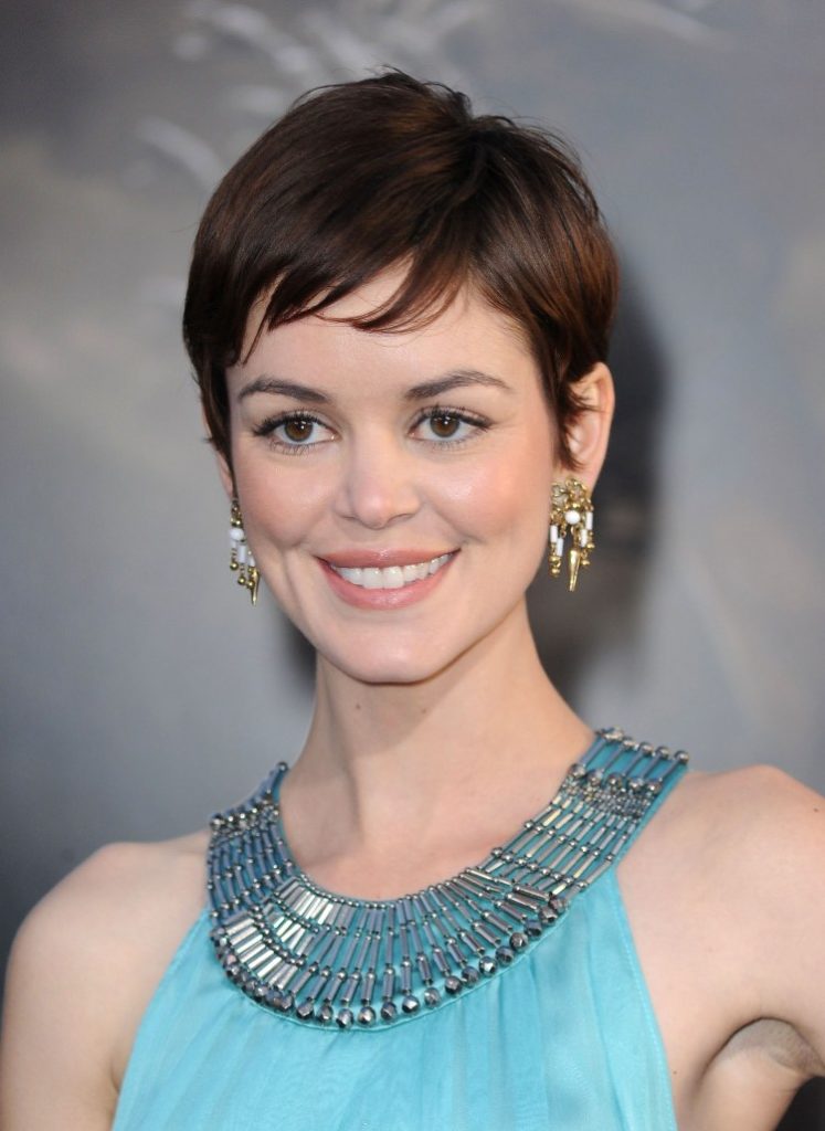 Short Hairstyles for Oval Face