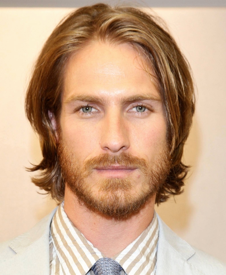 30 Hairstyles For Men Over 40 To Look Young and Dashing