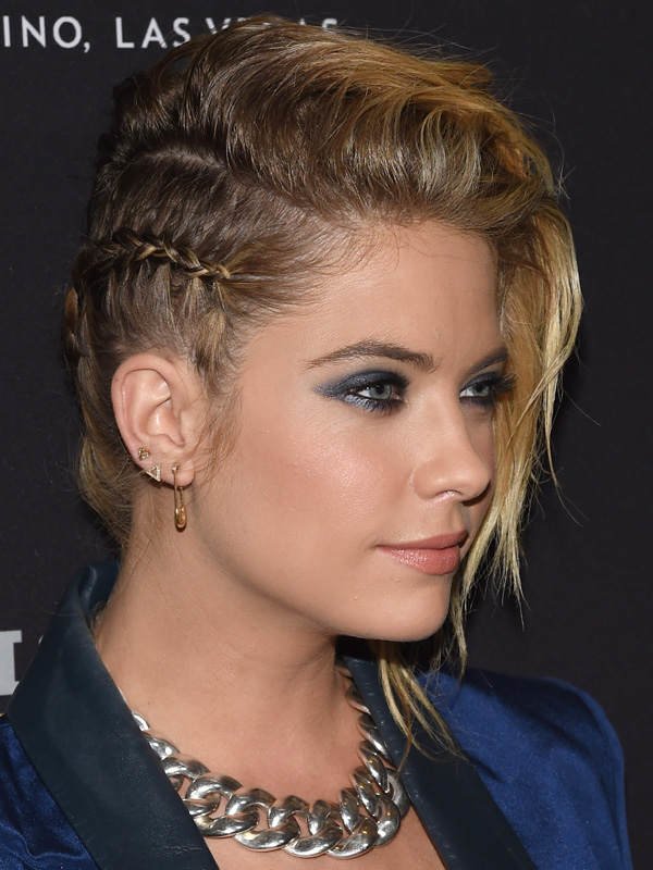how to braid short hair