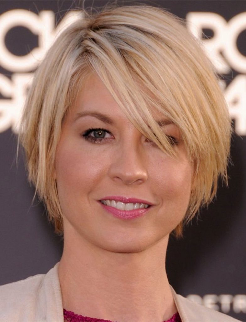 Layered Short Hairstyles - 25 Perfect & Easy to Style Ideas | Hairdo ...