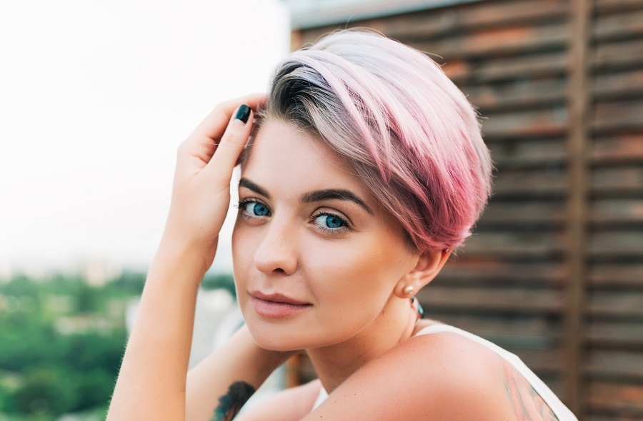 layered short pink ombre hair