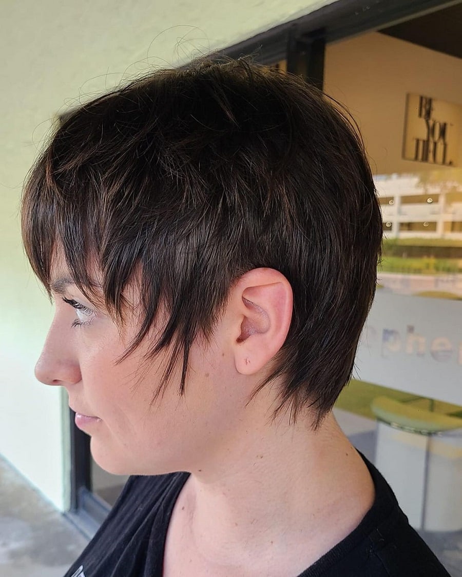 15 Different Razor Cut Hairstyles for Women 2023