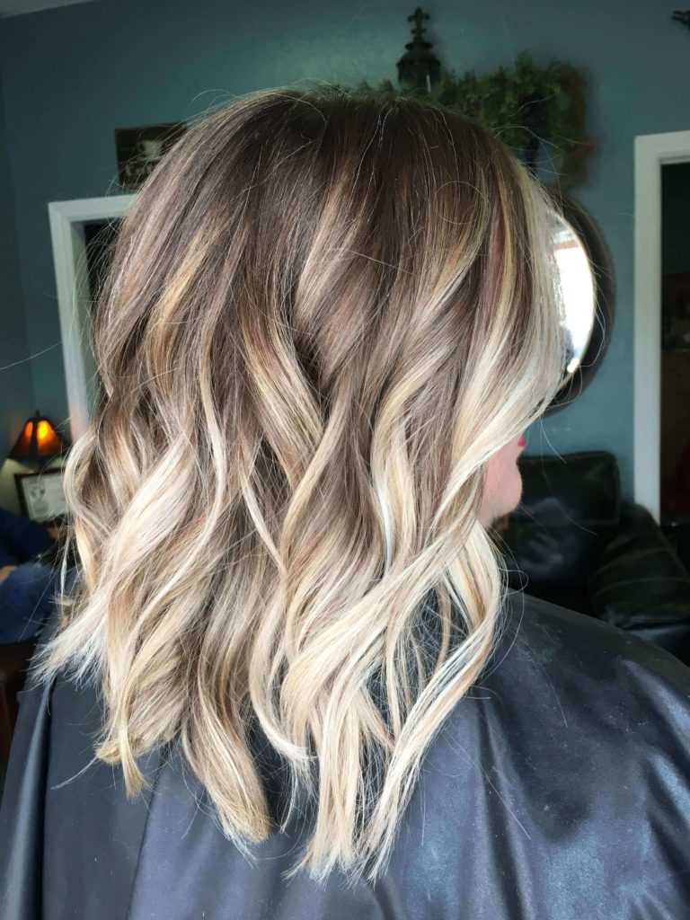 Blonde Medium Hairstyles