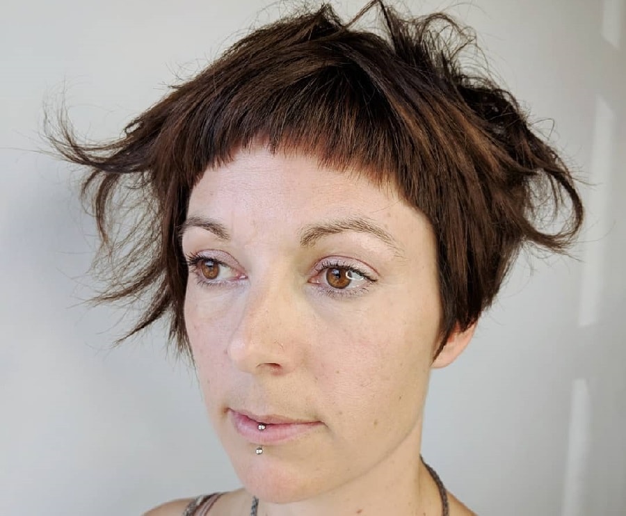 short and messy asymmetrical hairstyle