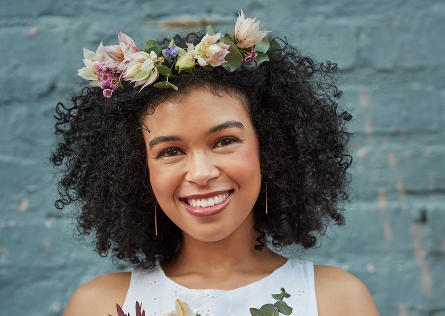 black woman with short wedding hairstyle