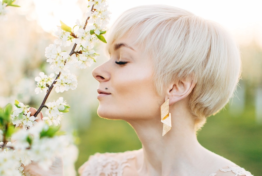 short blonde wedding hairstyle