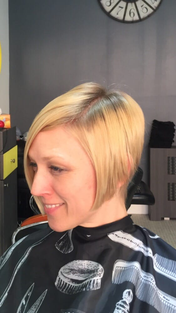 Side Part Inverted Bob Hairstyle