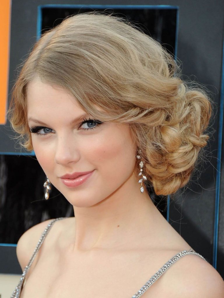 Taylor Swift Hairstyles