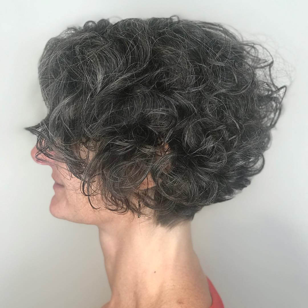 Hairstyles for Women Over 50 With Highlights