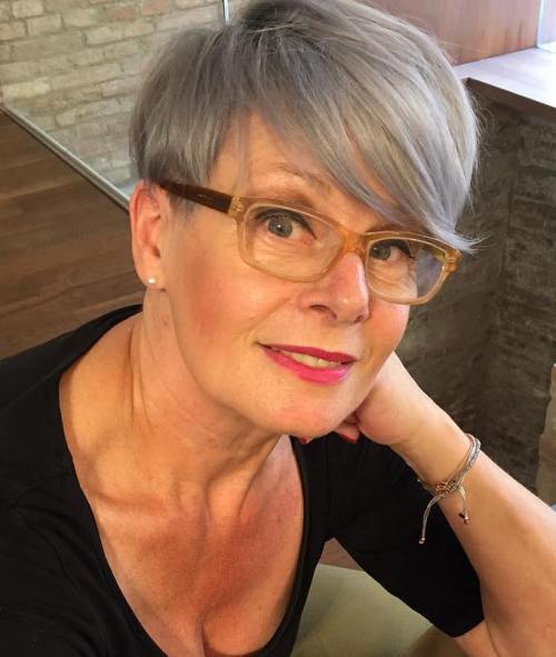 70 Hairstyles For Women Over 50 With Glasses