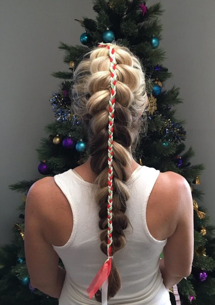25 Christmas Hairstyles to Outshine Anyone Around You