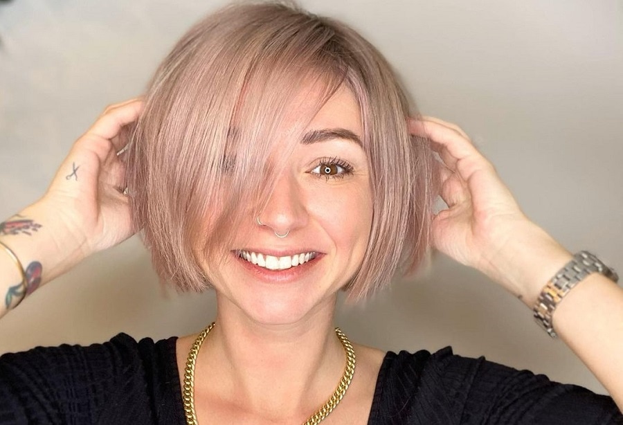 woman with bob hairstyle for fine hair