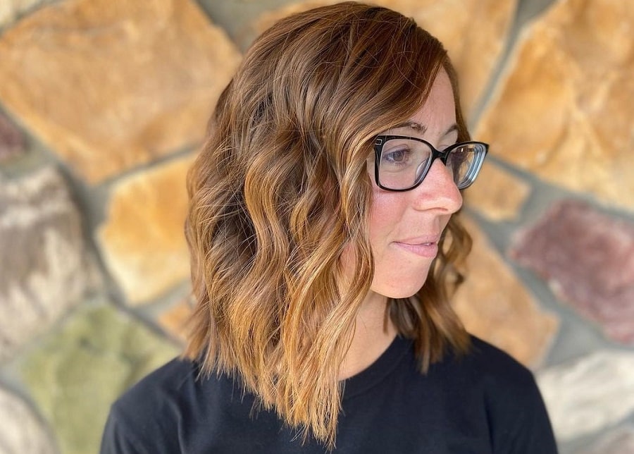 wavy long inverted bob with highlights