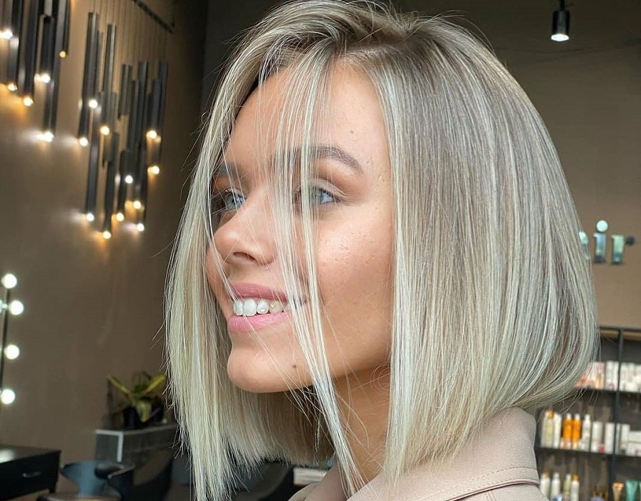 woman with straight inverted bob hairstyle