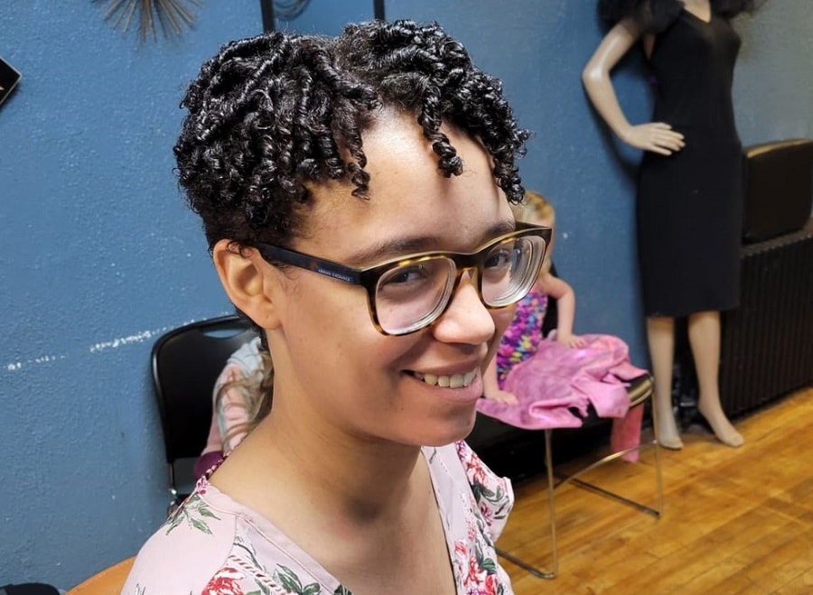 coils hairstyle with short hair