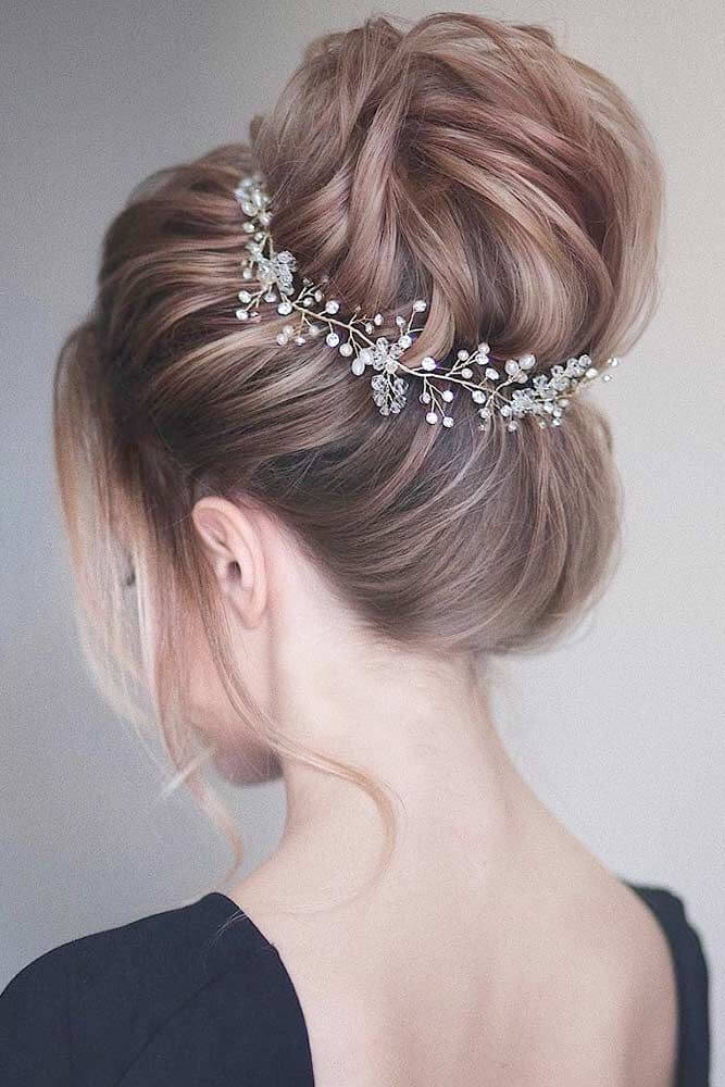 75+ Stunning Prom Hairstyles For Long Hair For 2023