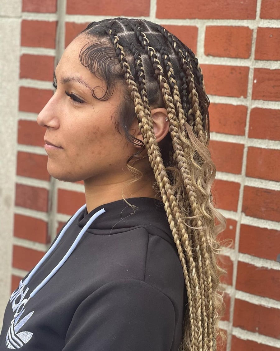 knotless box braids with highlights