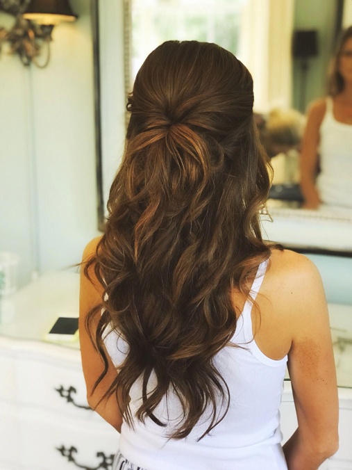 50 Ravishing Mother of the Bride Hairstyles for 2023