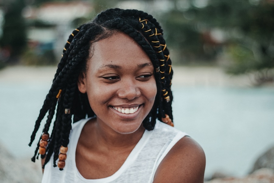 black girl with jumbo braids
