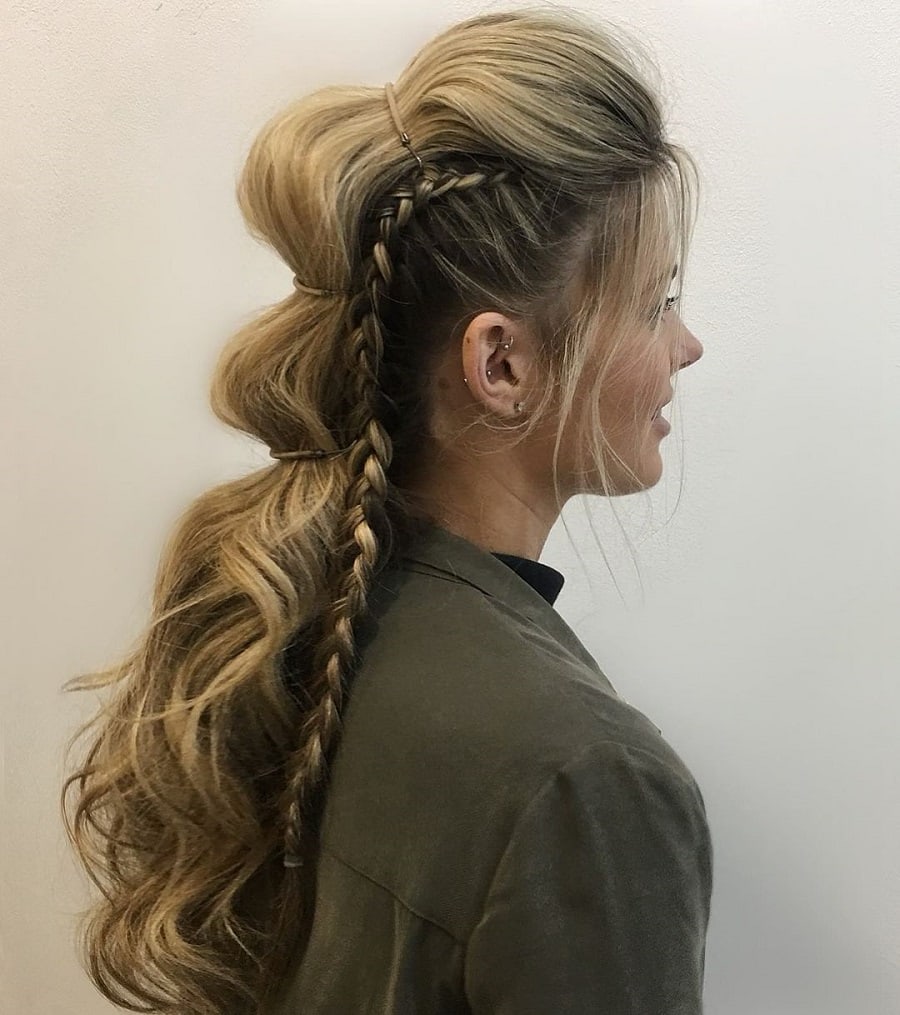 blonde wavy ponytail with mohwak braids