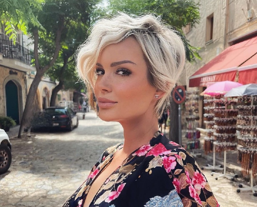 short blonde pixie cut for thick hair