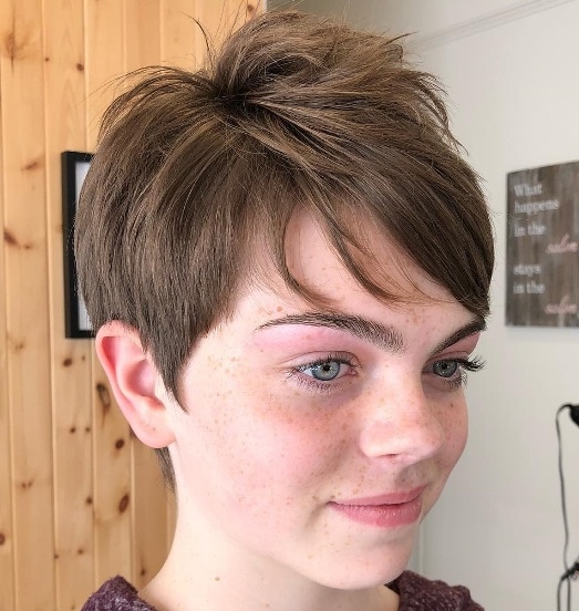 Pixie Cut for Round Faces