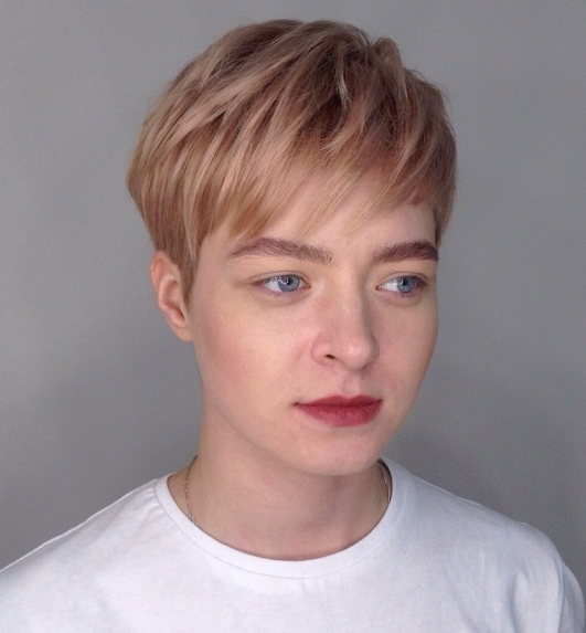 Pixie Cut for Round Faces