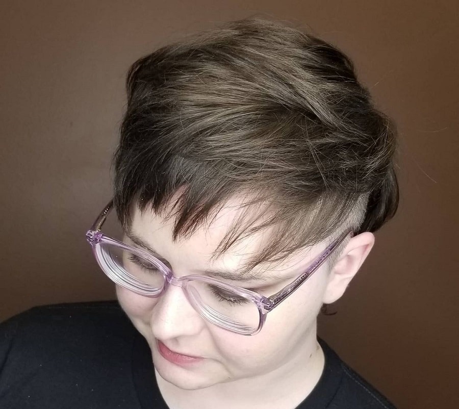 edgy pixie cut for fat face