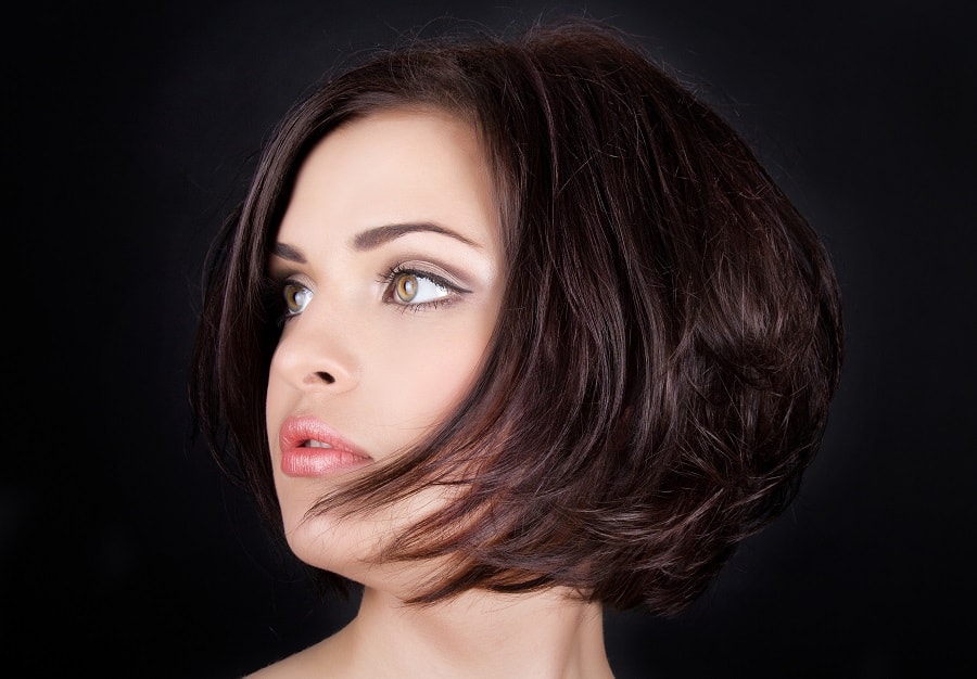 angled bob for round face