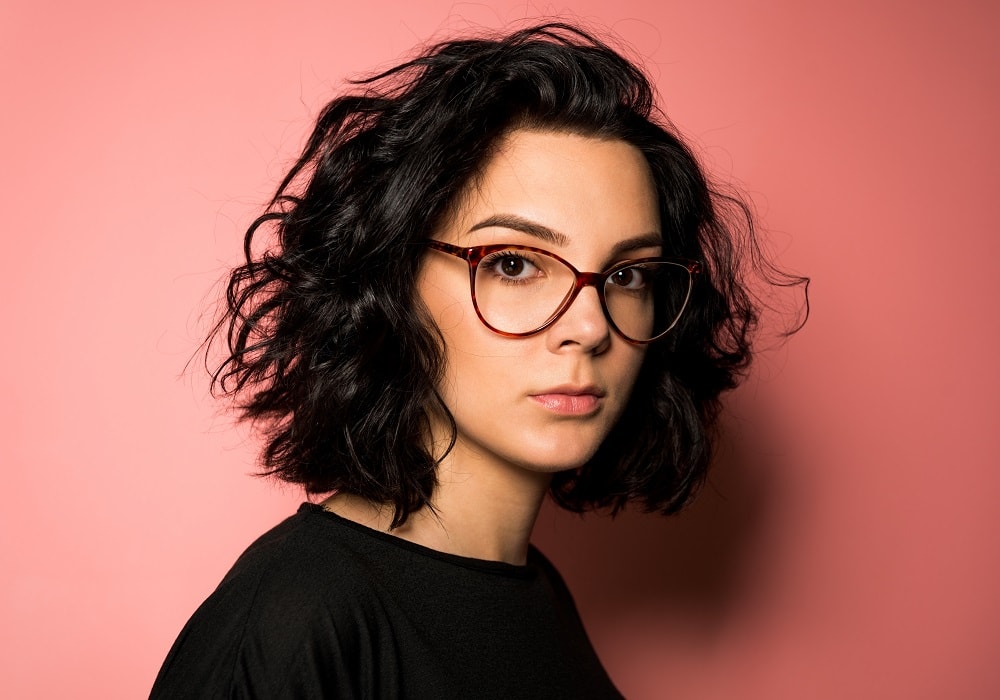bob cut for thick hair with glasses