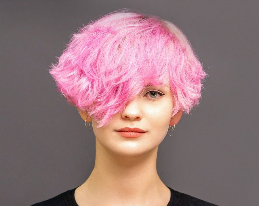 pink messy bob 