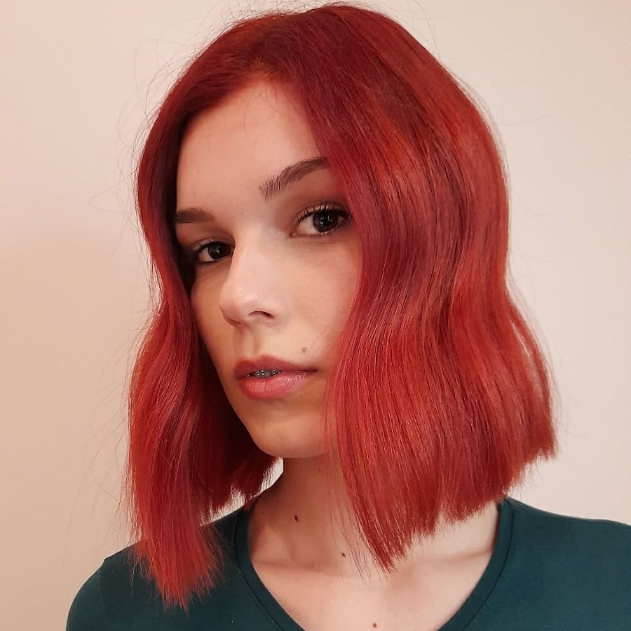 middle part red bob