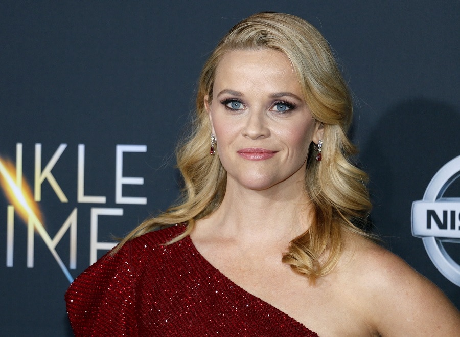 Reese Witherspoon with Blonde Waves