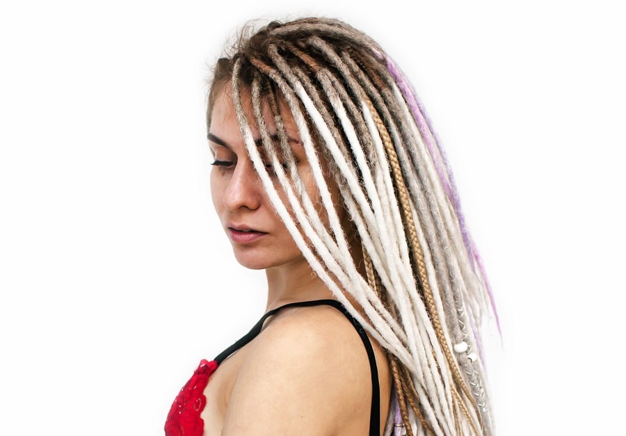 blonde dreads with dark root