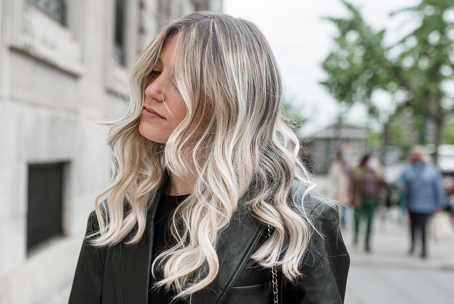 blonde hair with salt and pepper highlights