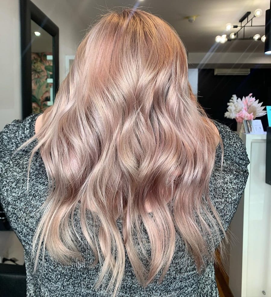 light champagne blonde hair color