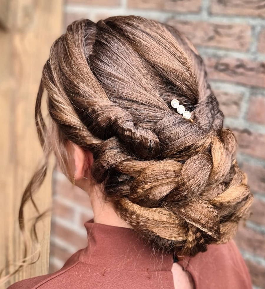 updo with crimped hair