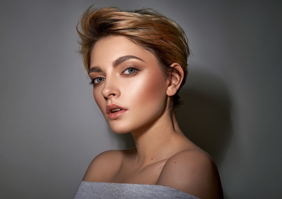 golden blonde pixie for women with olive skin