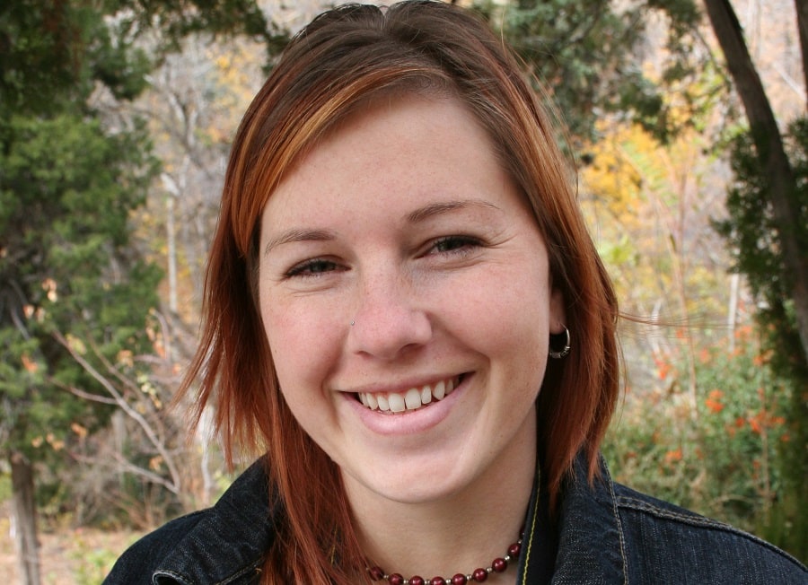 thin auburn hair with highlights