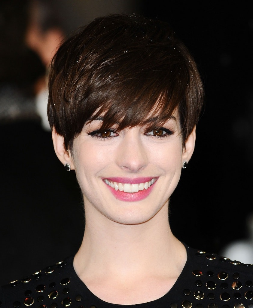 Anne Hathaway With Short Hair