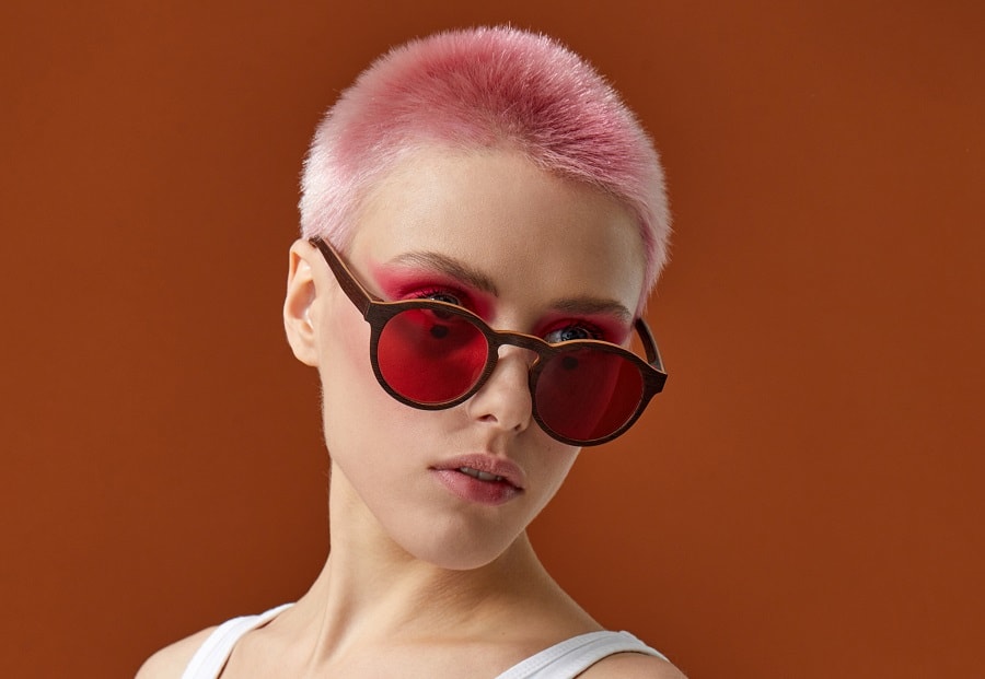 crop short pink hair without bangs