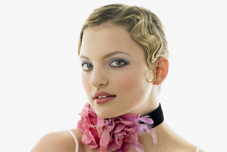 finger waves hairstyle for short hair without bangs