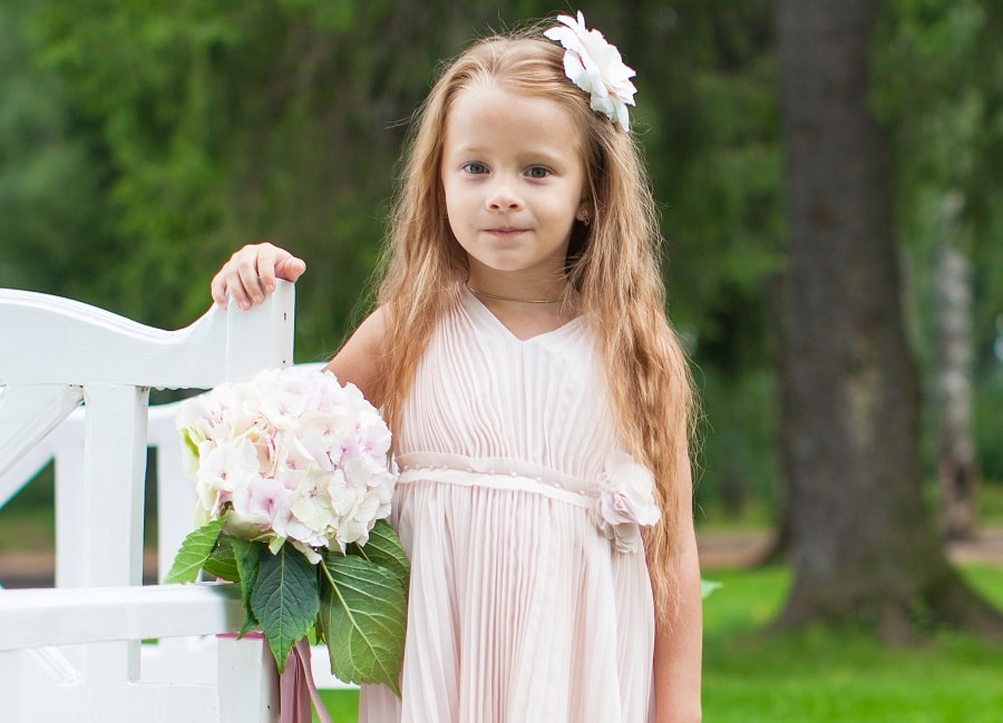 flower girl with long blonde hair