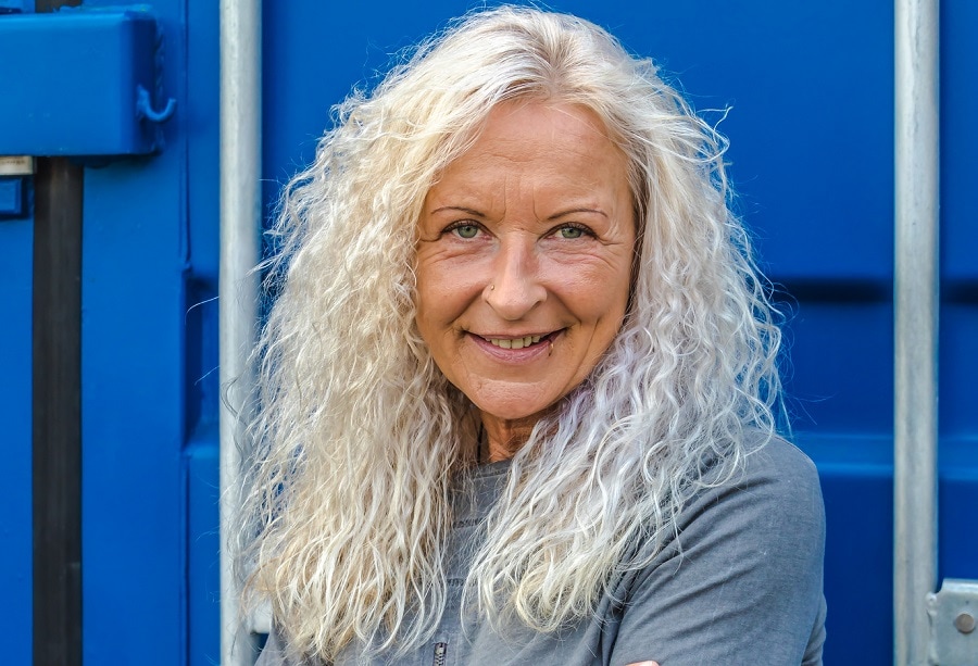 long curly blonde hairstyle for square face over 60